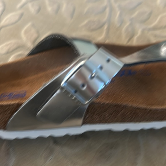 NWOT Birkenstock Birko-Flor silver metallic size 38. - Picture 5 of 5